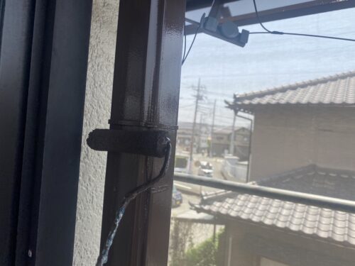 竪樋上塗り2回目施工
