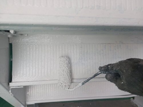 階段上塗り1回目（２液型シリコン樹脂塗料）